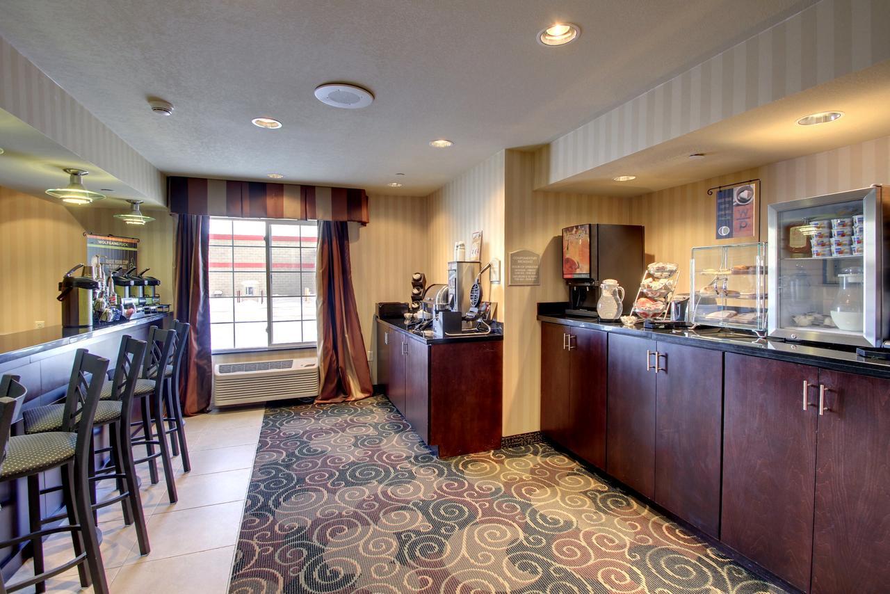 Cobblestone Inn & Suites - Carrington ภายนอก รูปภาพ