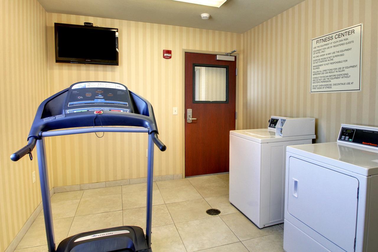 Cobblestone Inn & Suites - Carrington ภายนอก รูปภาพ