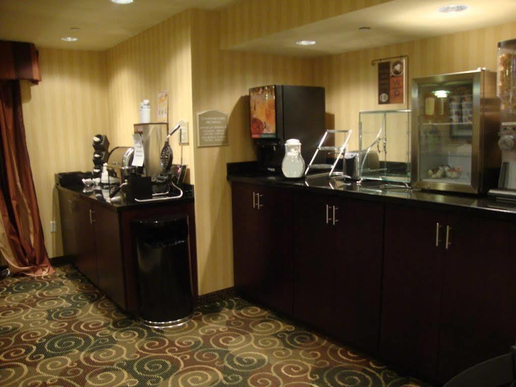 Cobblestone Inn & Suites - Carrington ภายนอก รูปภาพ