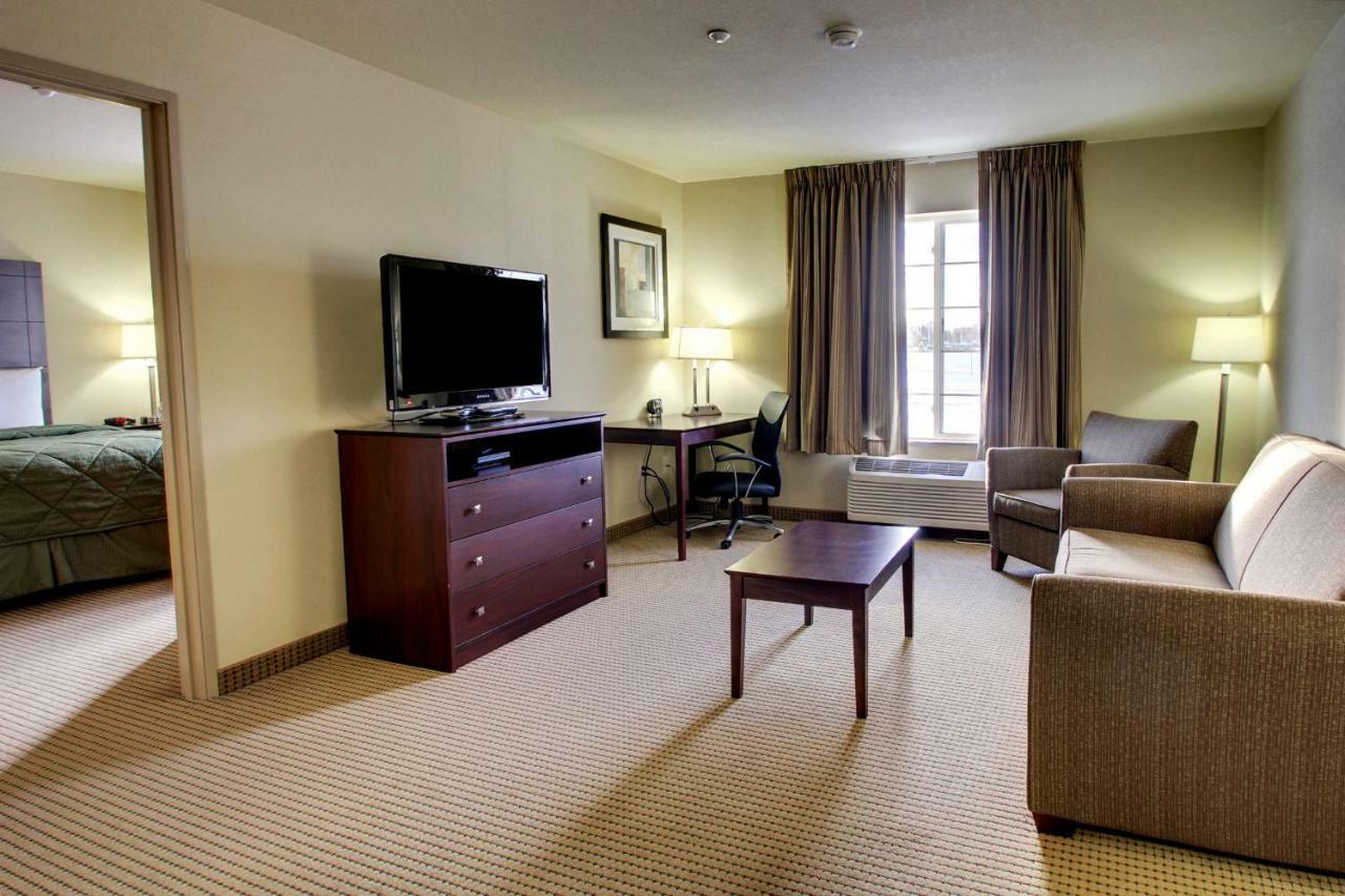 Cobblestone Inn & Suites - Carrington ภายนอก รูปภาพ